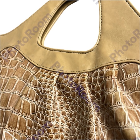 Croc Design Hand Bag - Picture 4 of 8